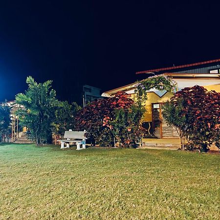 Kashmir Farmhouse - Hyderabad Villa Exterior photo