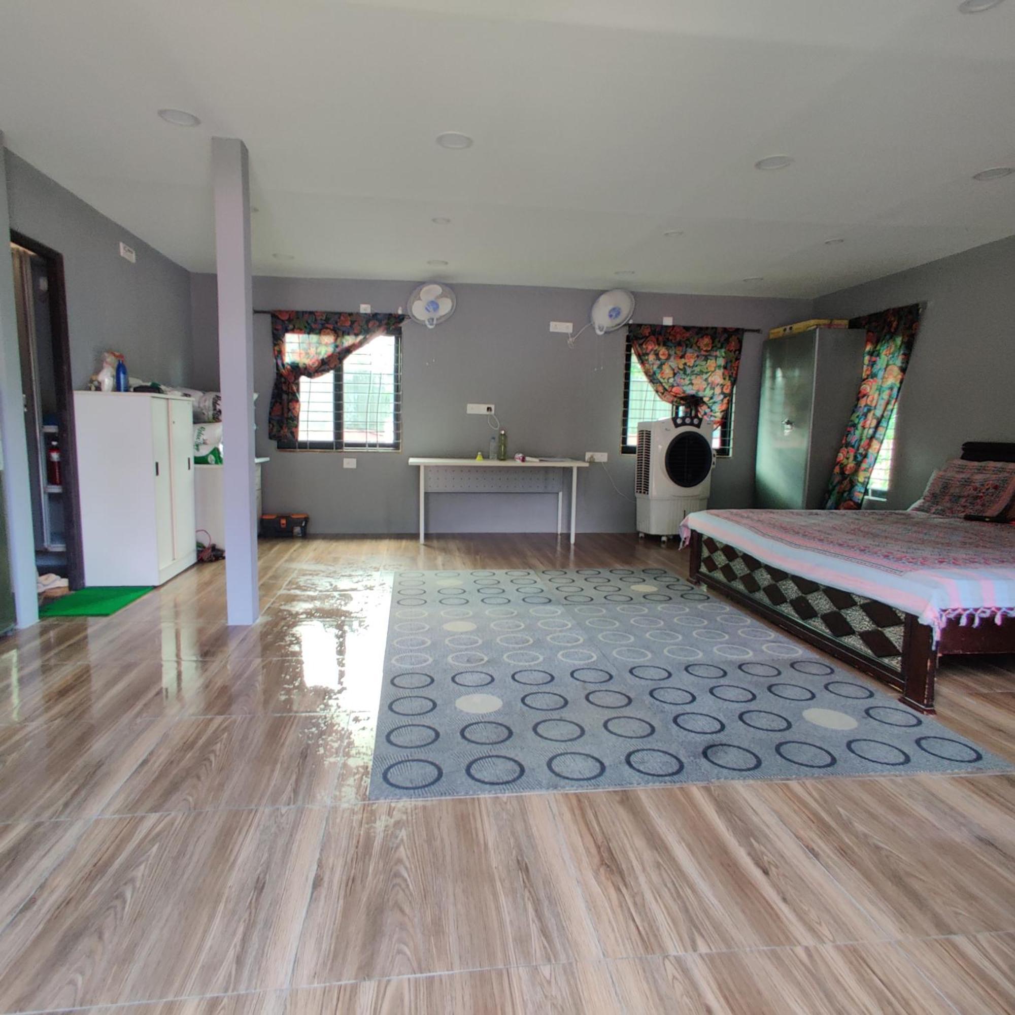 Kashmir Farmhouse - Hyderabad Villa Exterior photo